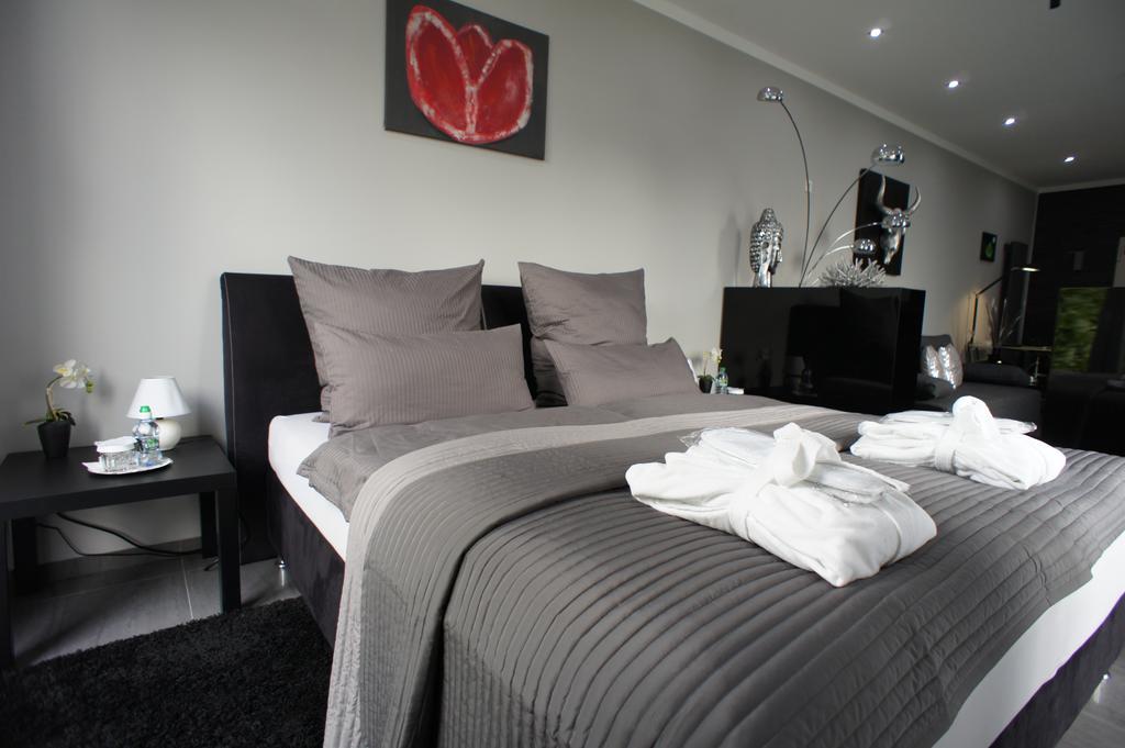 Boe21 Luxusappartement Buttgen Bagian luar foto